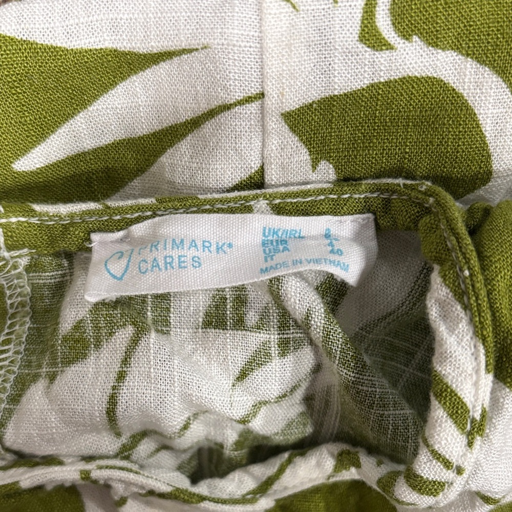 Primark Olive Leaf Print Blouse - Picture 3 of 3